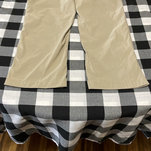Eddie Bauer Travex Tan Khaki Chino Pants Size 38 x 30 Stretch Zipper Pockets - Picture 11 of 11
